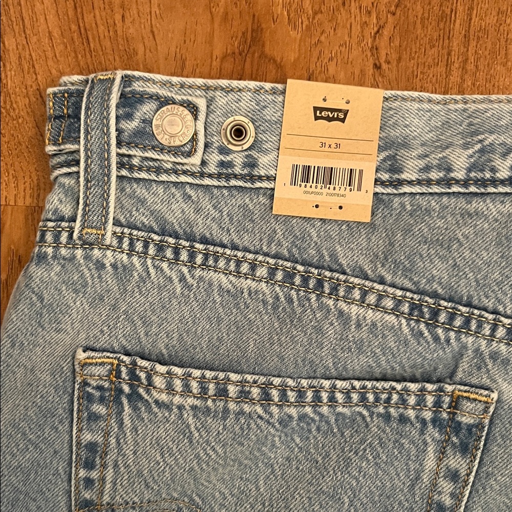 NWT Levi’s Cinch Baggy Jeans - Picture 14 of 16